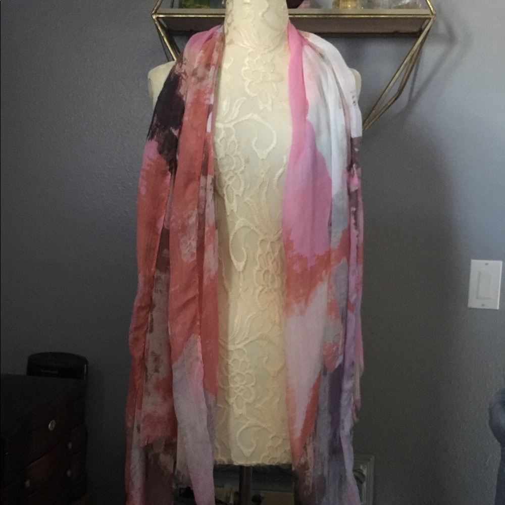 Beautiful Vince Camuto Scarf